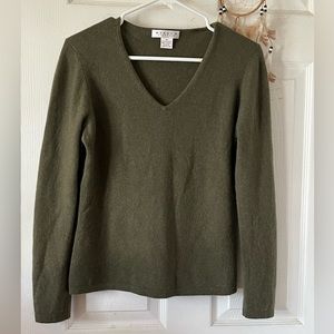 WENDY B Cashmere Green Women’s V neck Sweater Sz M